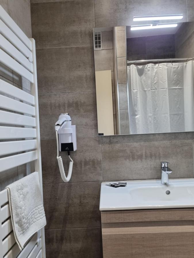 Hotel Ambeille Vue Mer Collioure Exterior photo